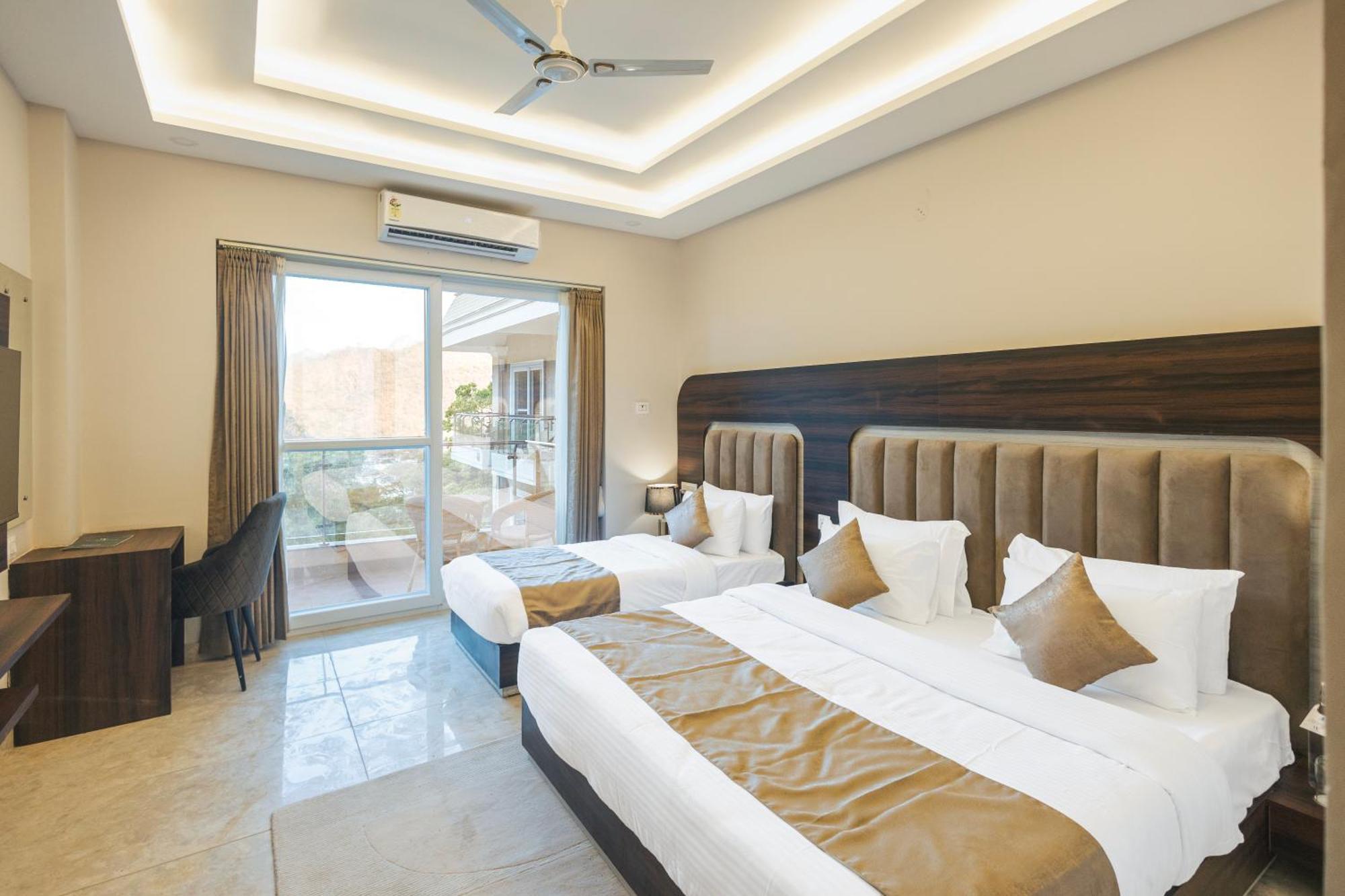 Stone Wood Hotel, Rishīkesh Esterno foto