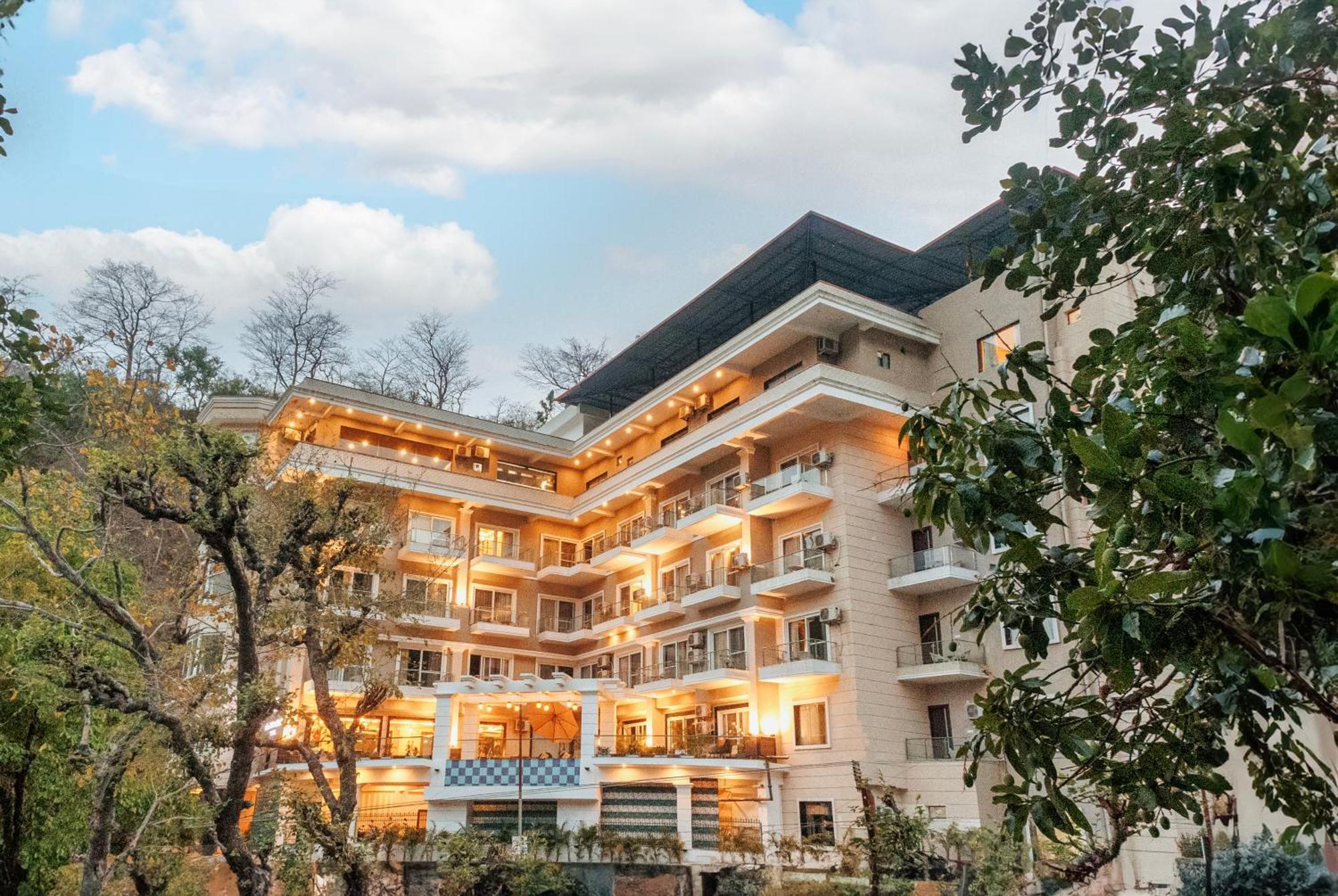 Stone Wood Hotel, Rishīkesh Esterno foto